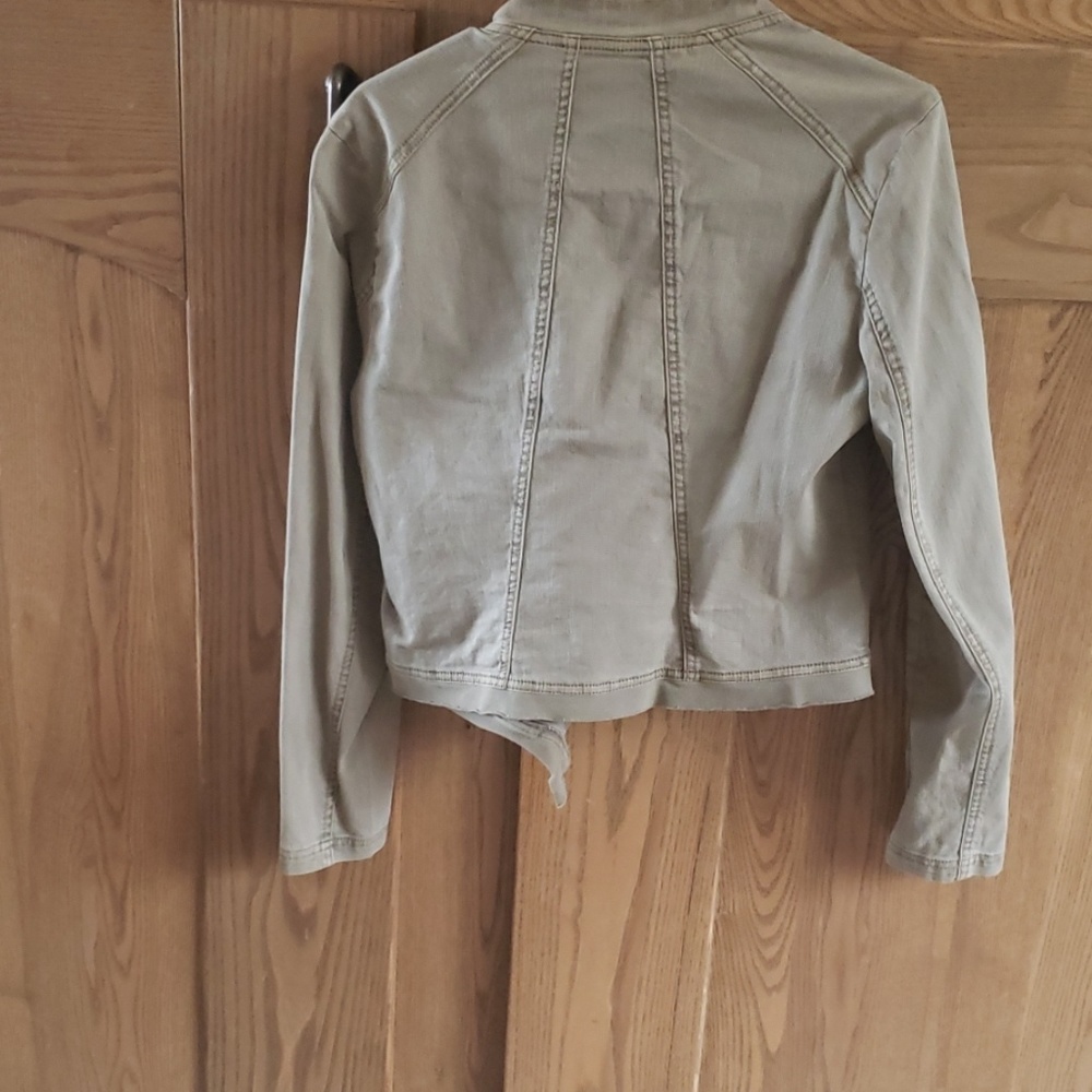 Jacket - Picture 3 of 4